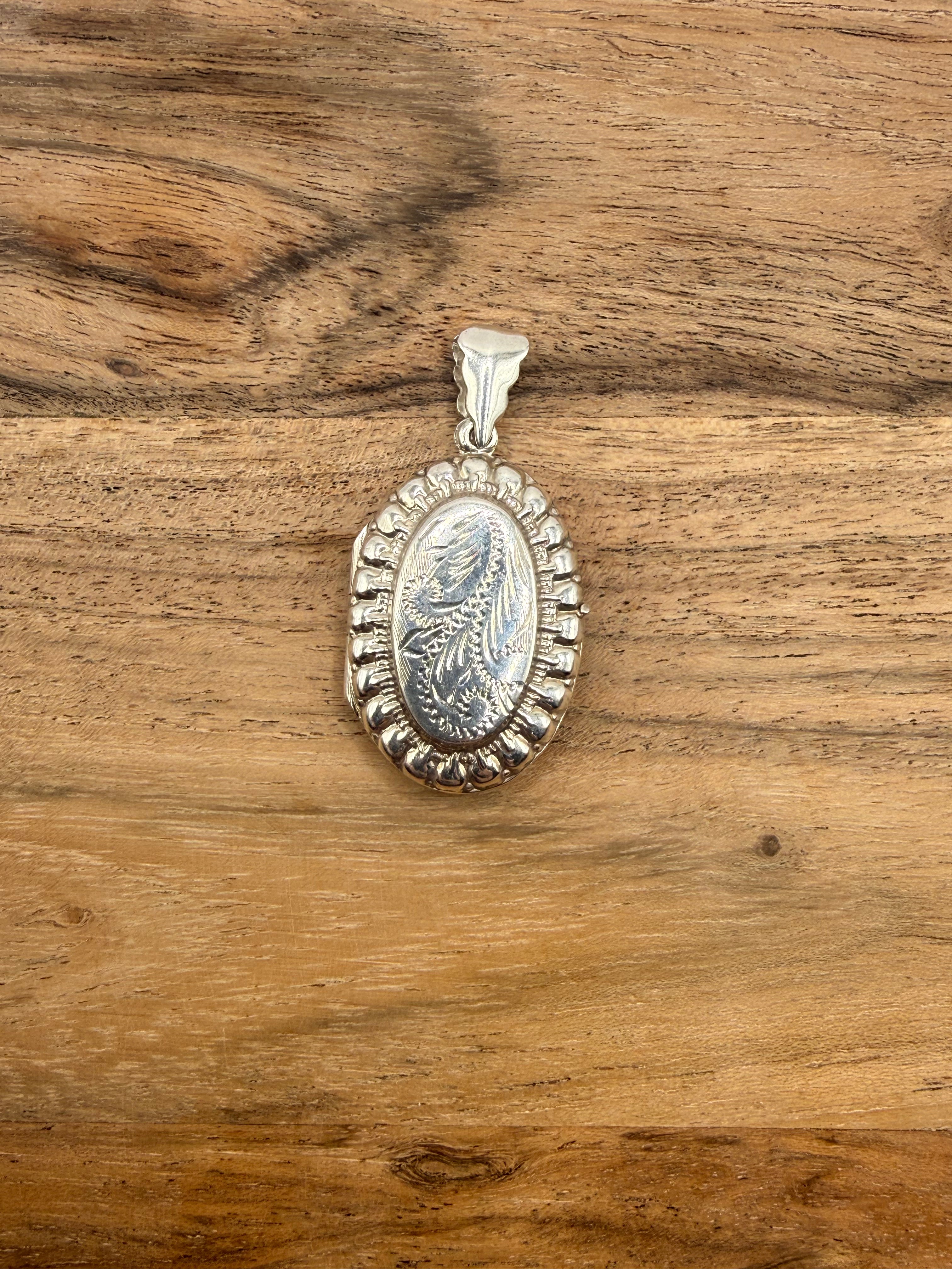 Vintage Sterling Silver Oval Locket