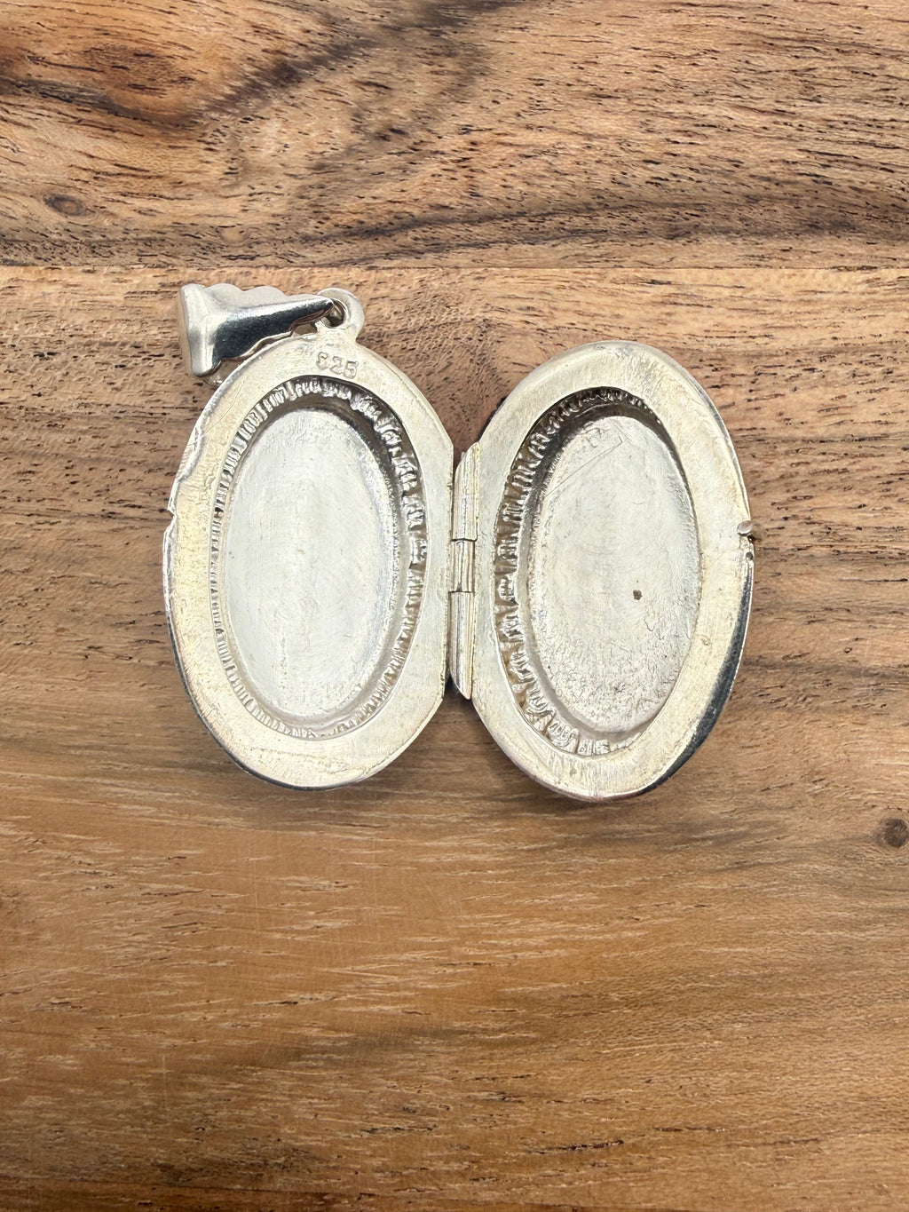 Vintage Sterling Silver Oval Locket
