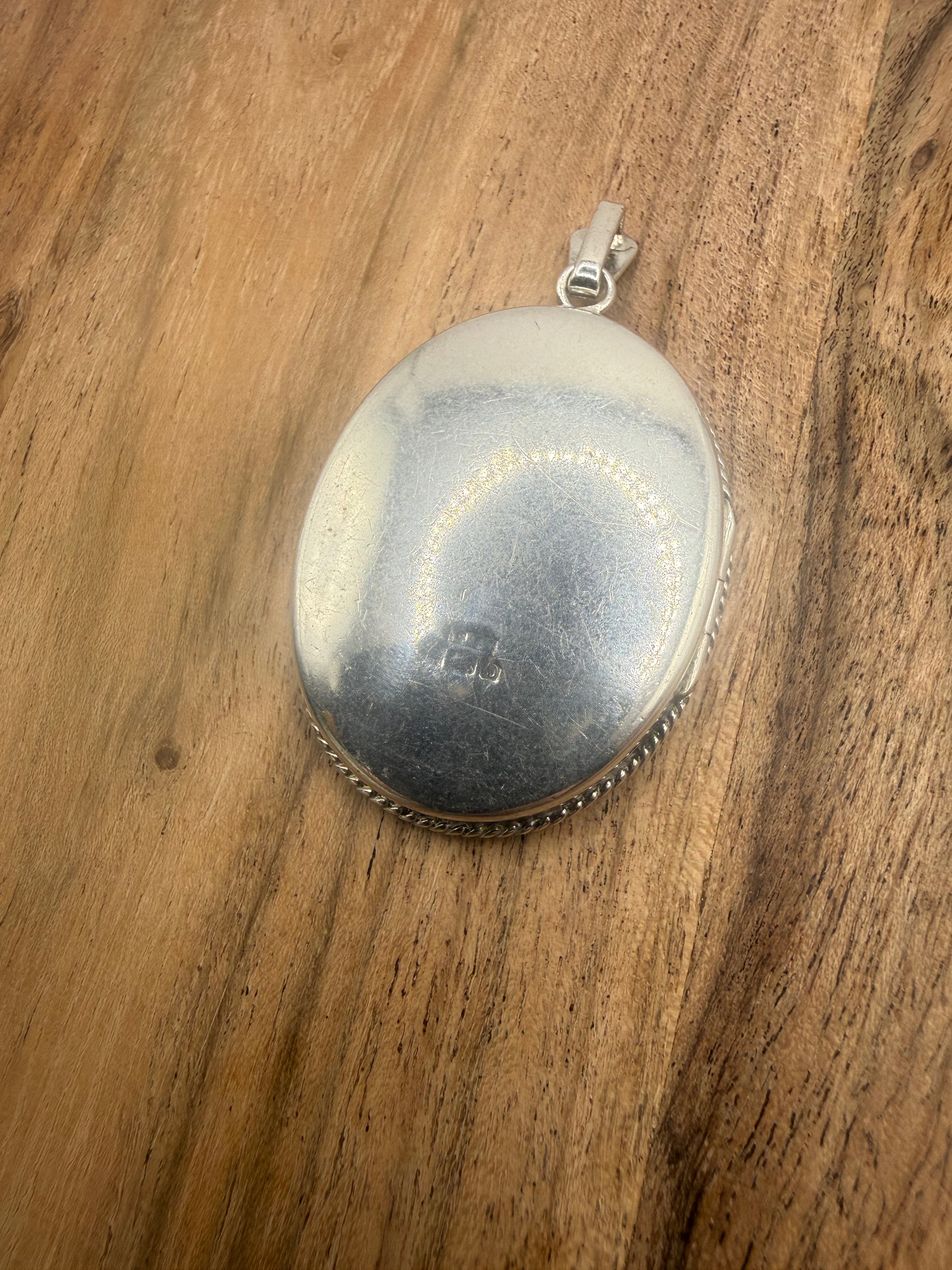 Vintage Sterling Silver Floral Locket