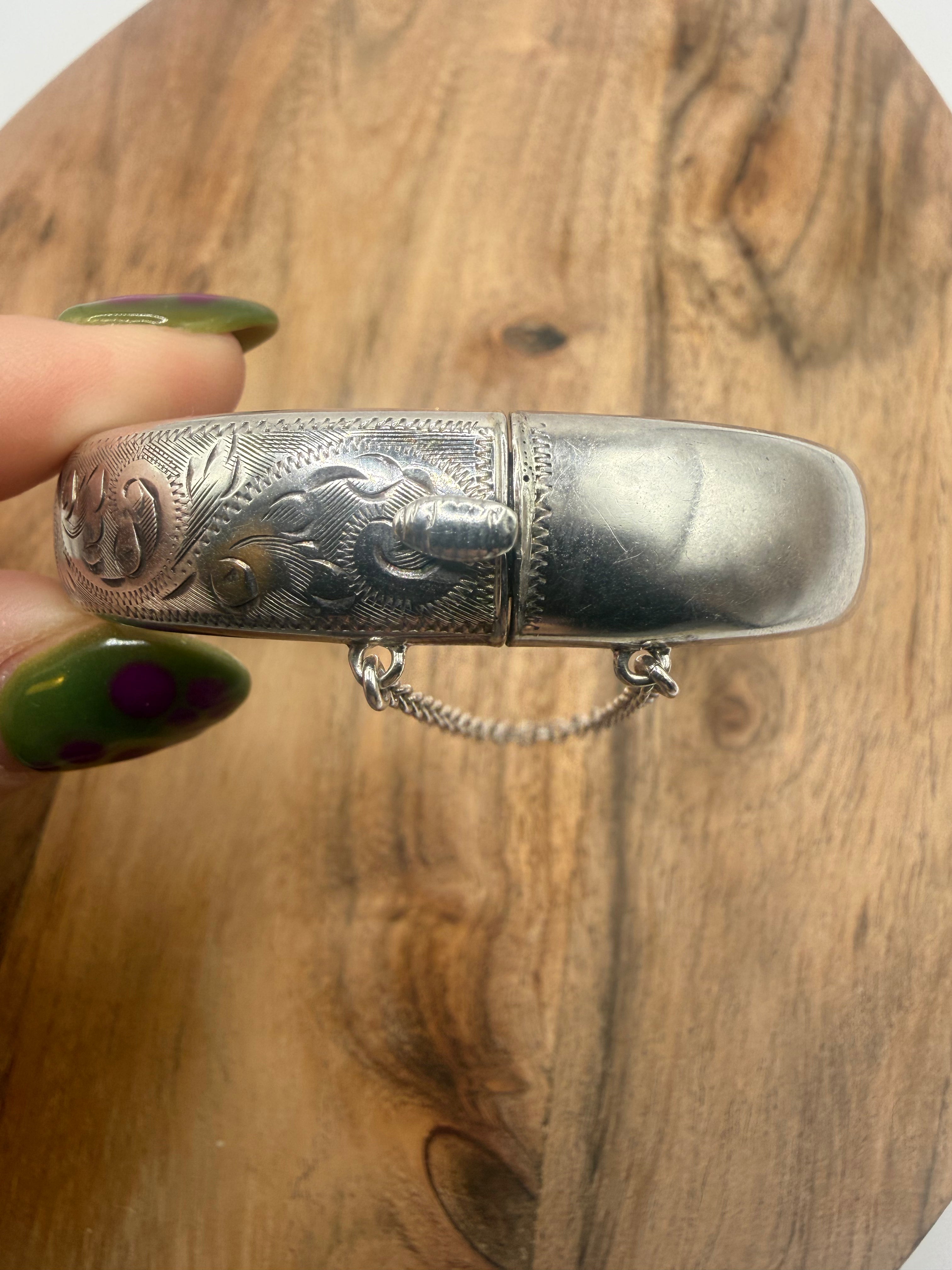 Sterling Silver Vintage Hinged Bangle