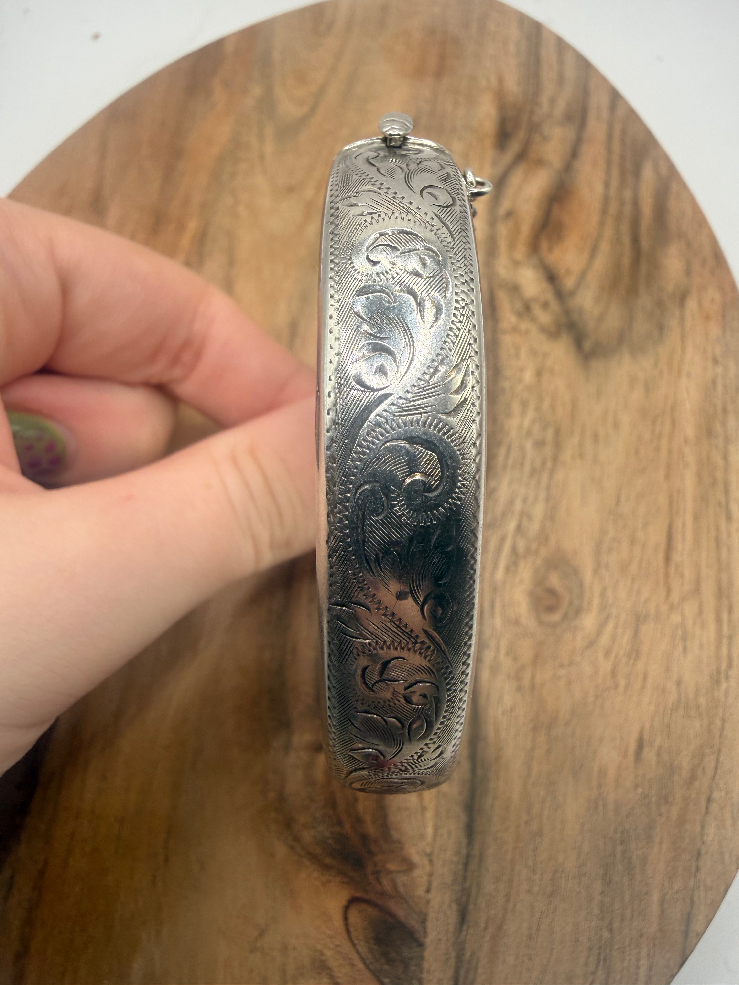 Sterling Silver Vintage Hinged Bangle