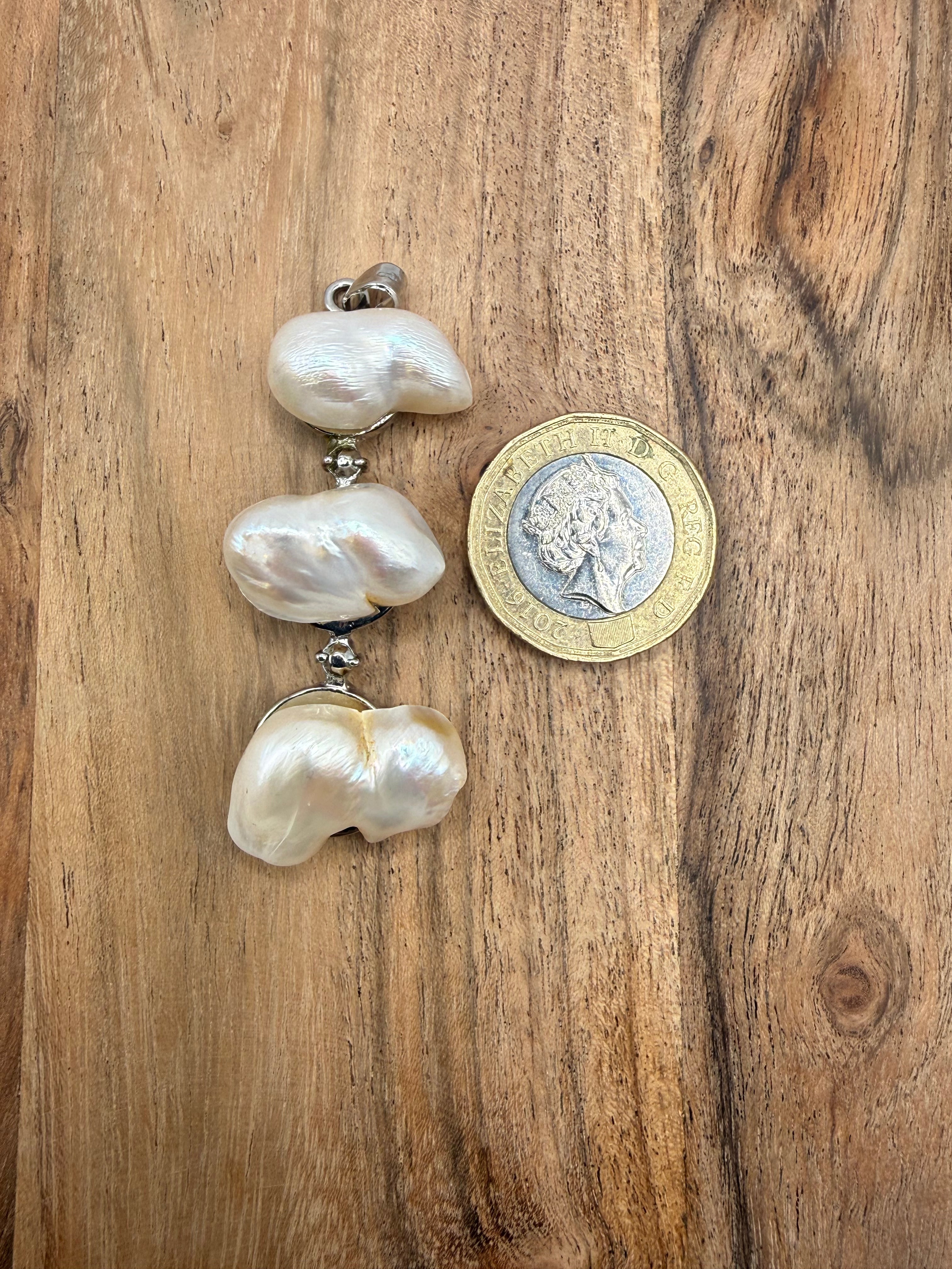 Baroque Pearl Pendant