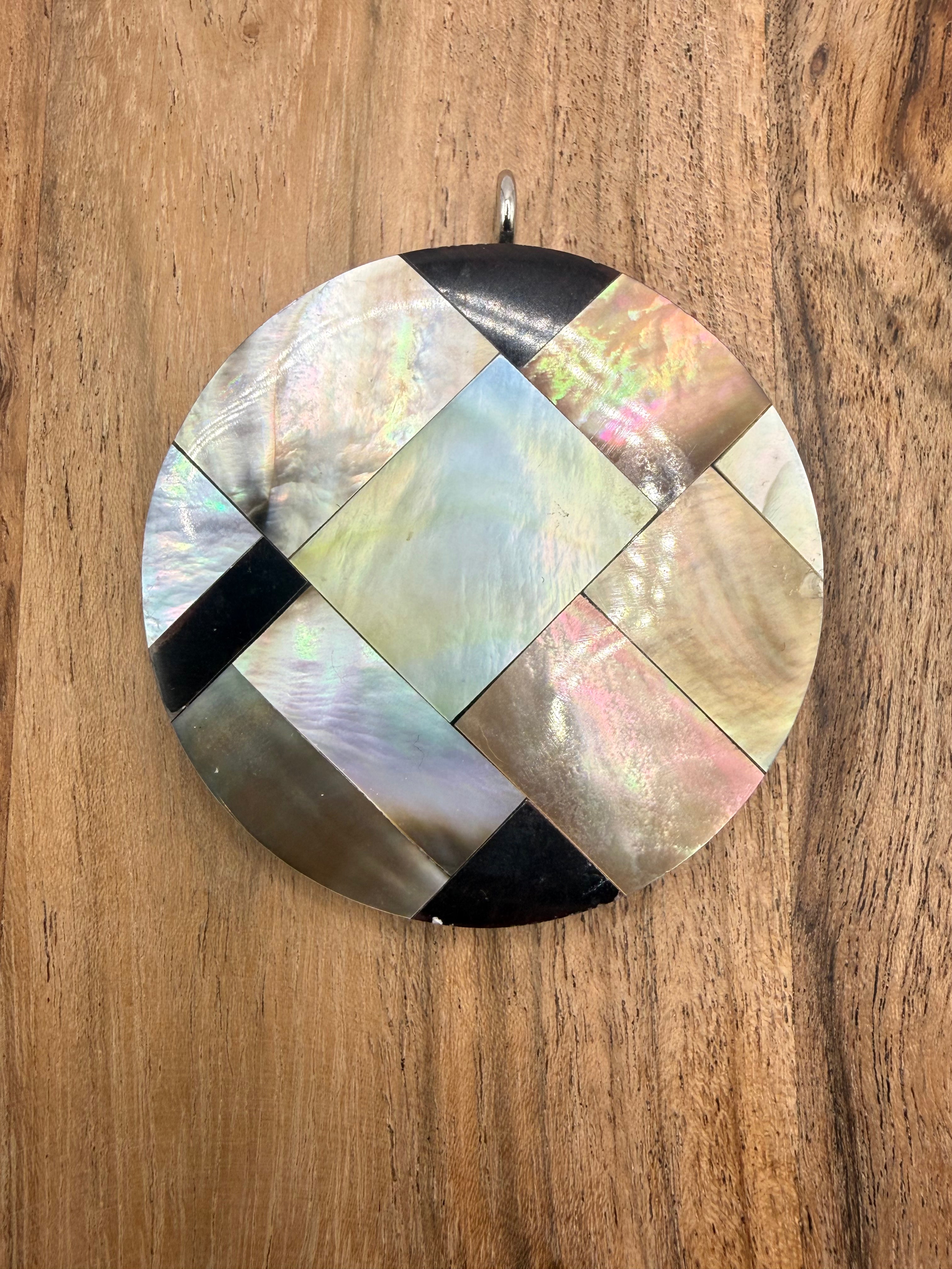 Geometric Mother of Pearl Round Pendant