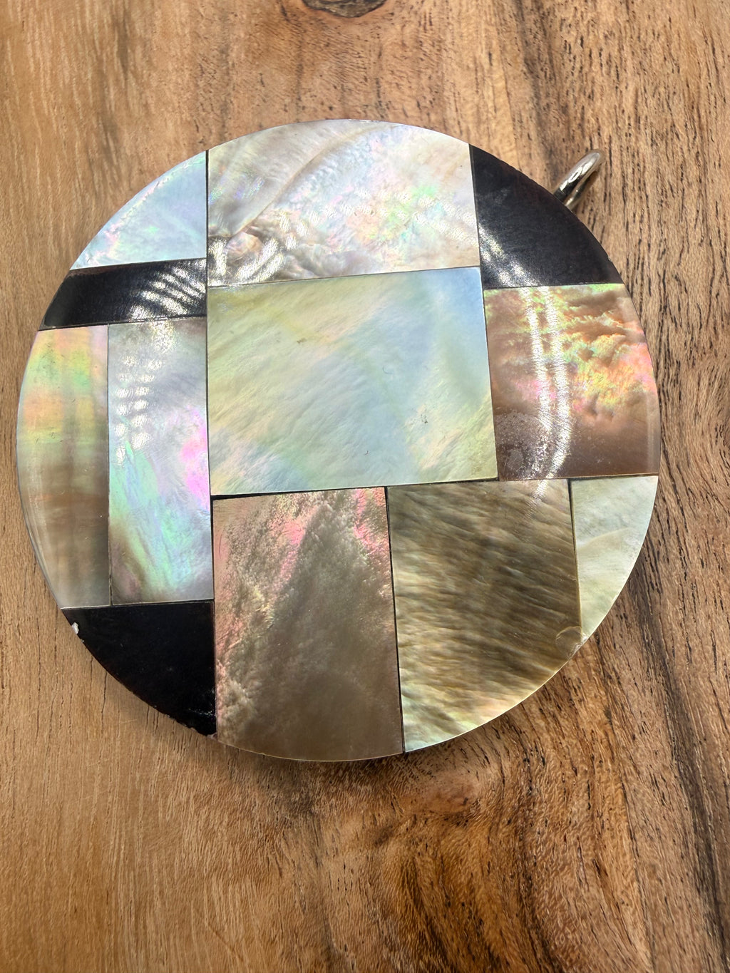 Geometric Mother of Pearl Round Pendant