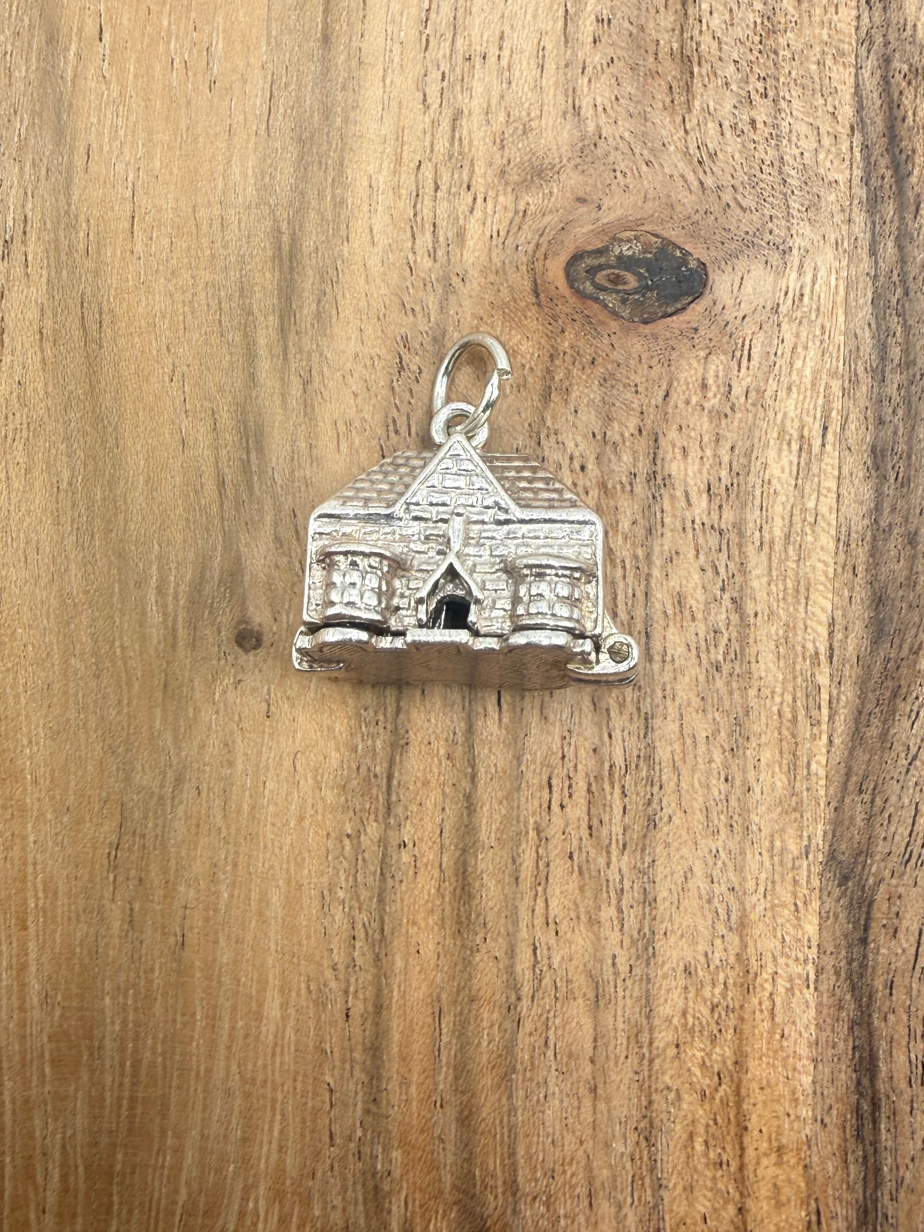 Sterling Silver Articulated Country Pub Charm