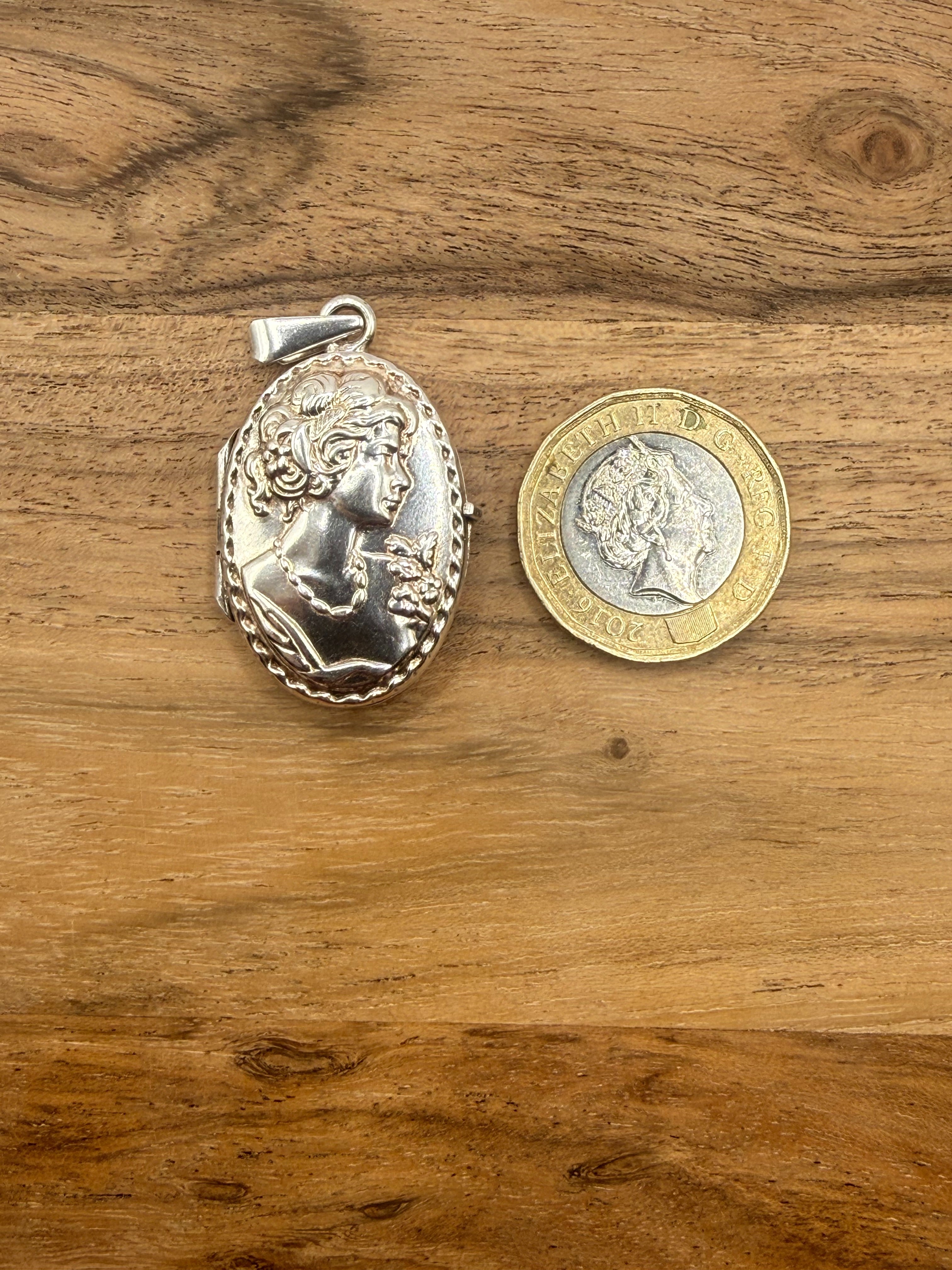 Sterling Silver Vintage Cameo Locket