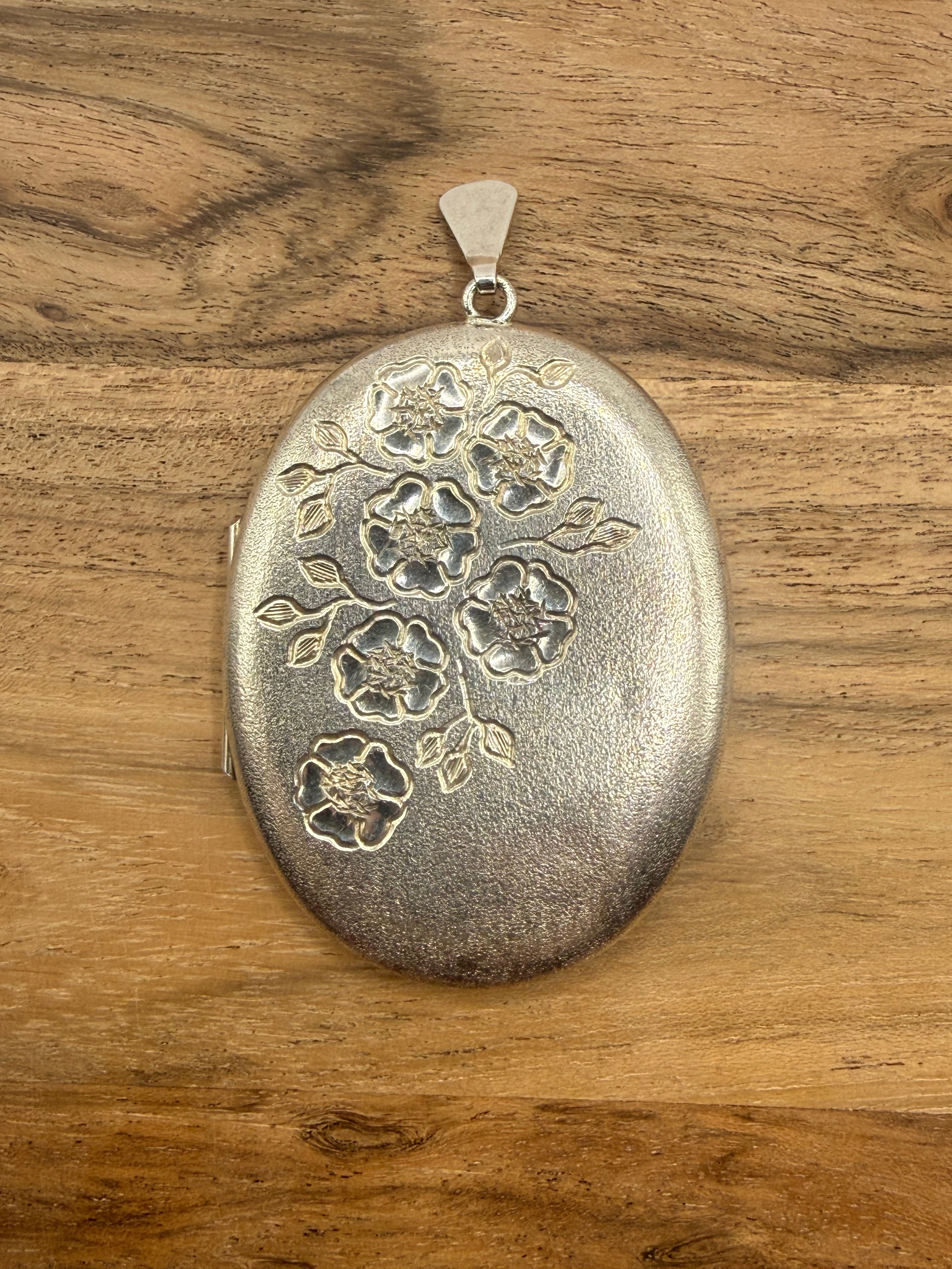 Sterling Silver Large Vintage Floral Locket
