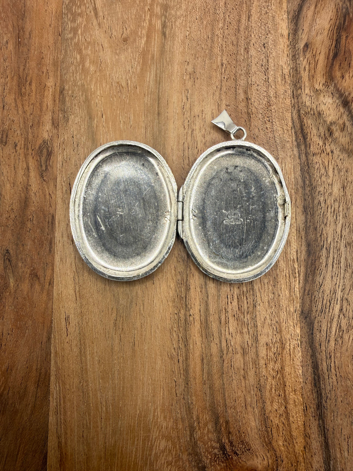 Vintage Floral Engraved Sterling Silver Locket
