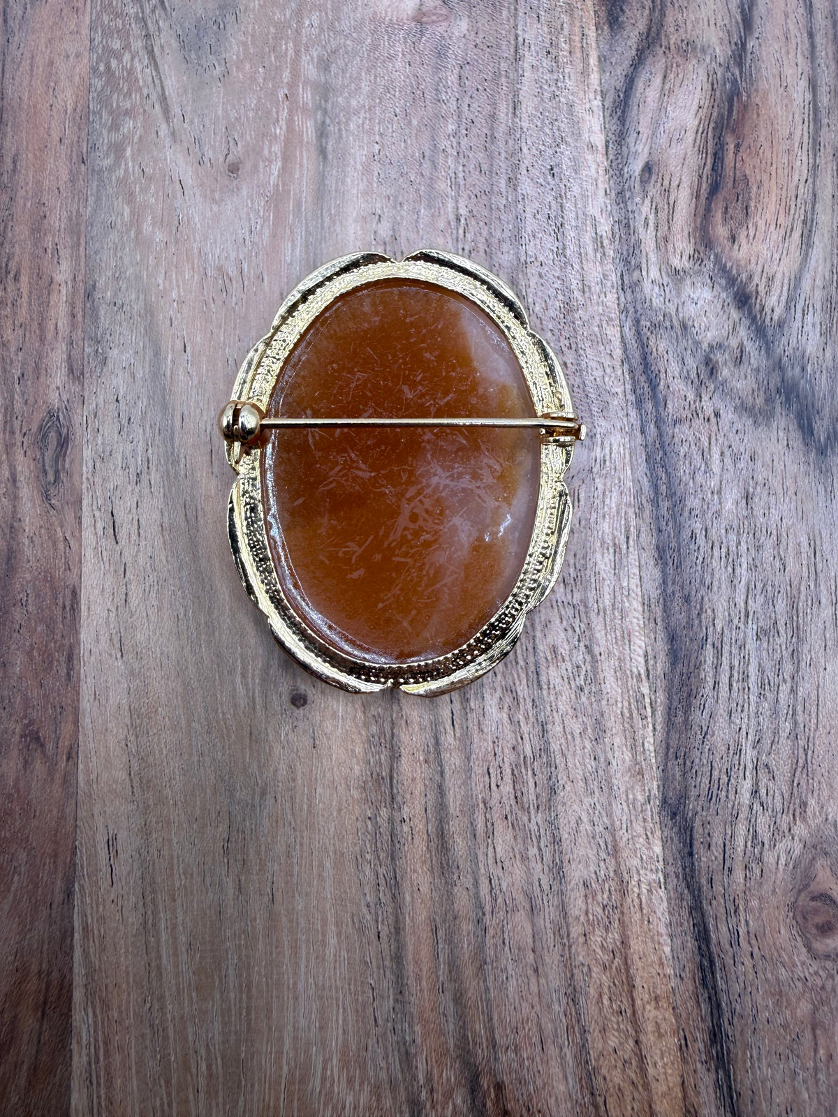 Gold Tone Vintage Cameo Brooch